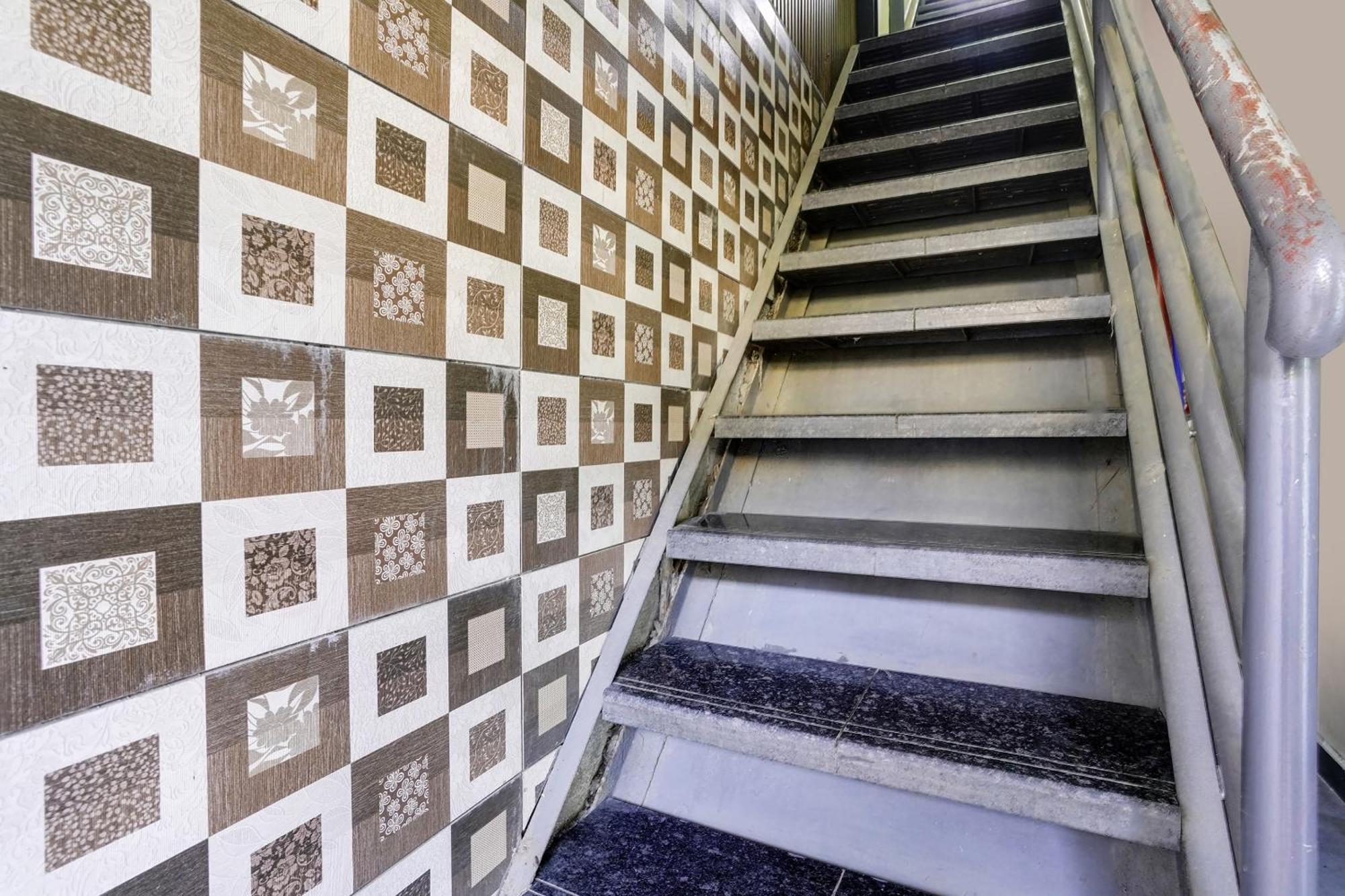 Hotel O Ashwi نافي مومباي المظهر الخارجي الصورة